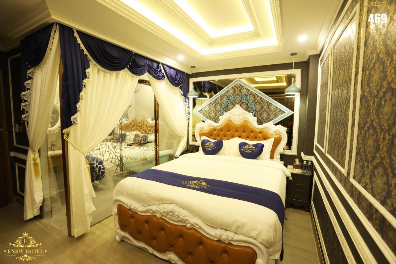 Love hotel Rosa