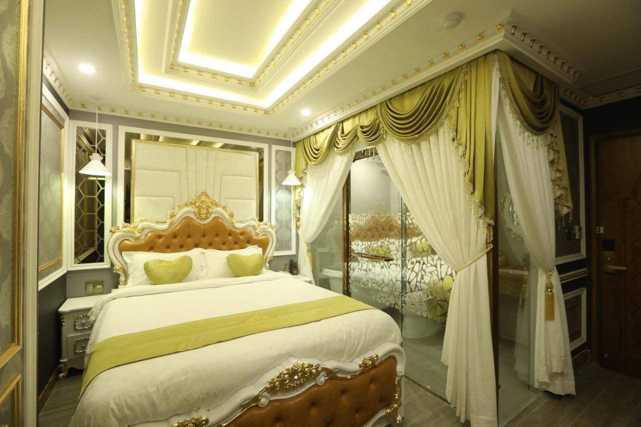 Rosa Love hotel *