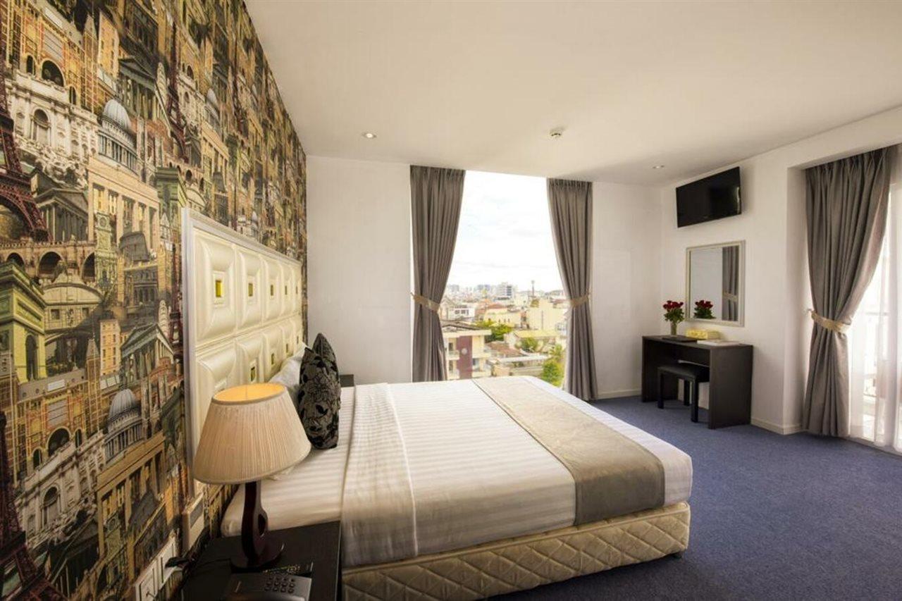 Hotel Golden Crown 3*