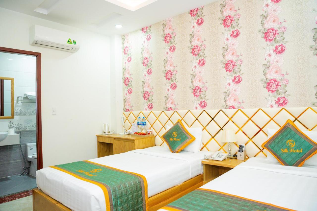 Silk Near Tan Son Nhat Airport Khách sạn