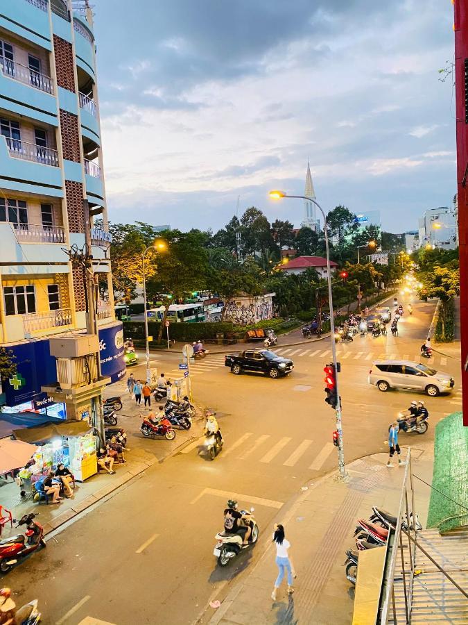 Away Do Quang Dau- Homestay, Center, D1 *