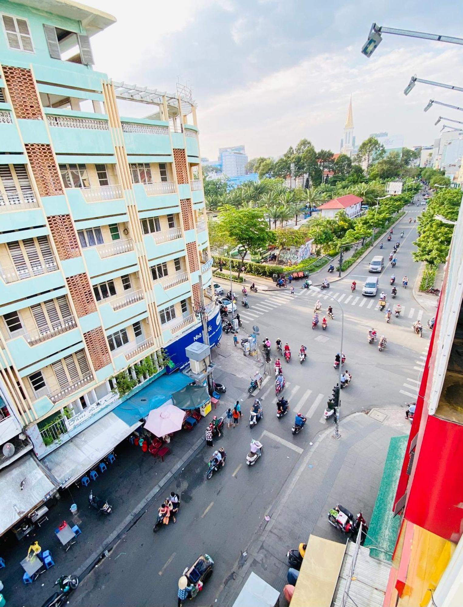 Away Do Quang Dau- Homestay, Center, D1 Bandar Ho Chi Minh