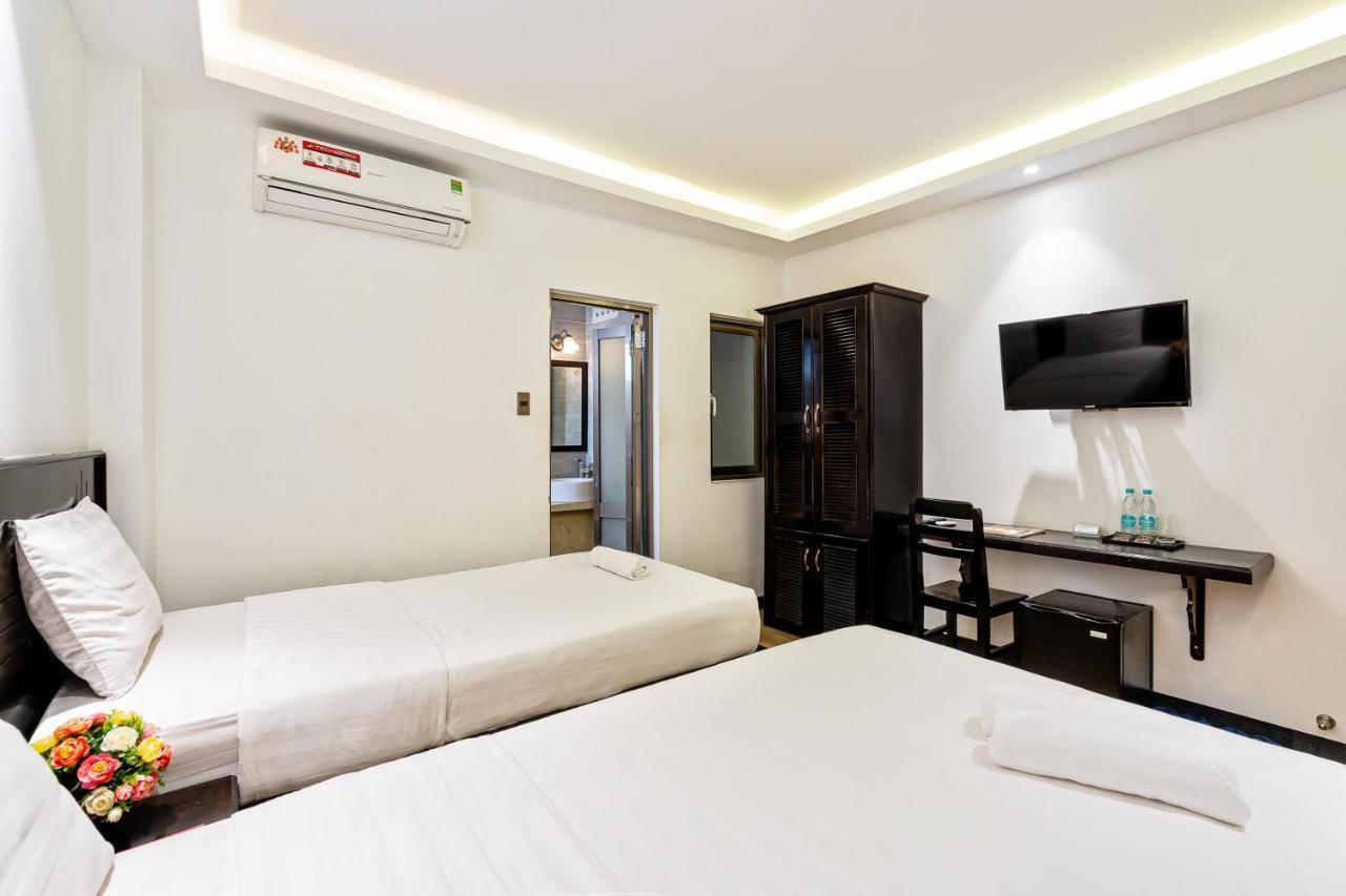 Hotel Lotus Laverne