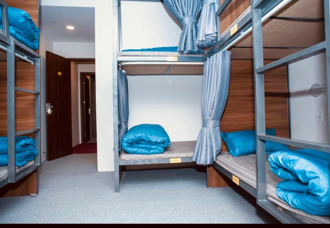 Lucky Sai Gon Airport Hostel *