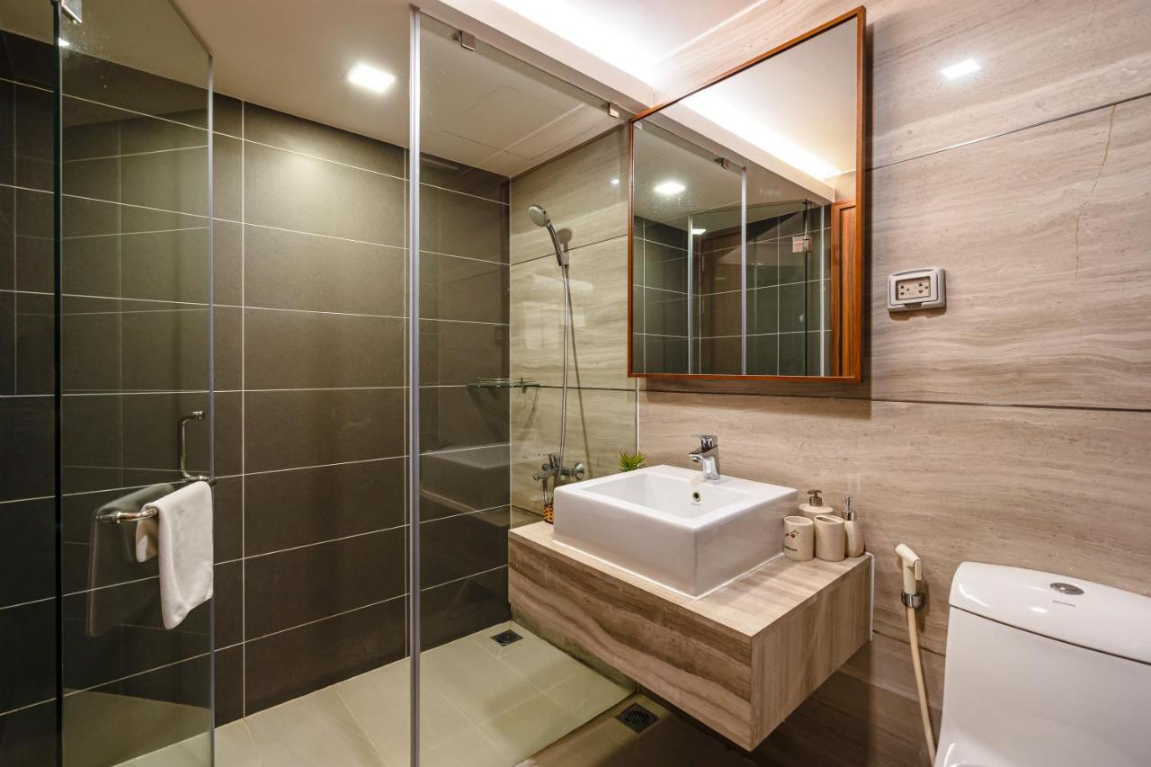 Aviva Saigon Pearl Aparthotel