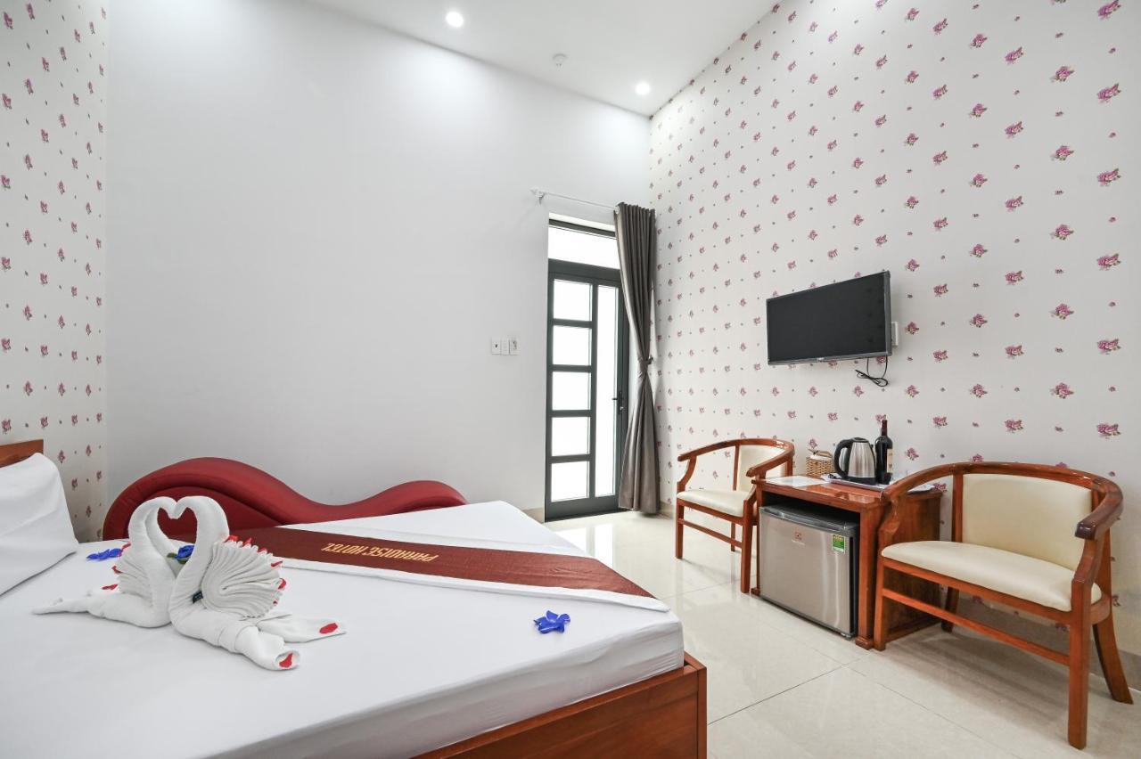 Paradise Hotel 2*