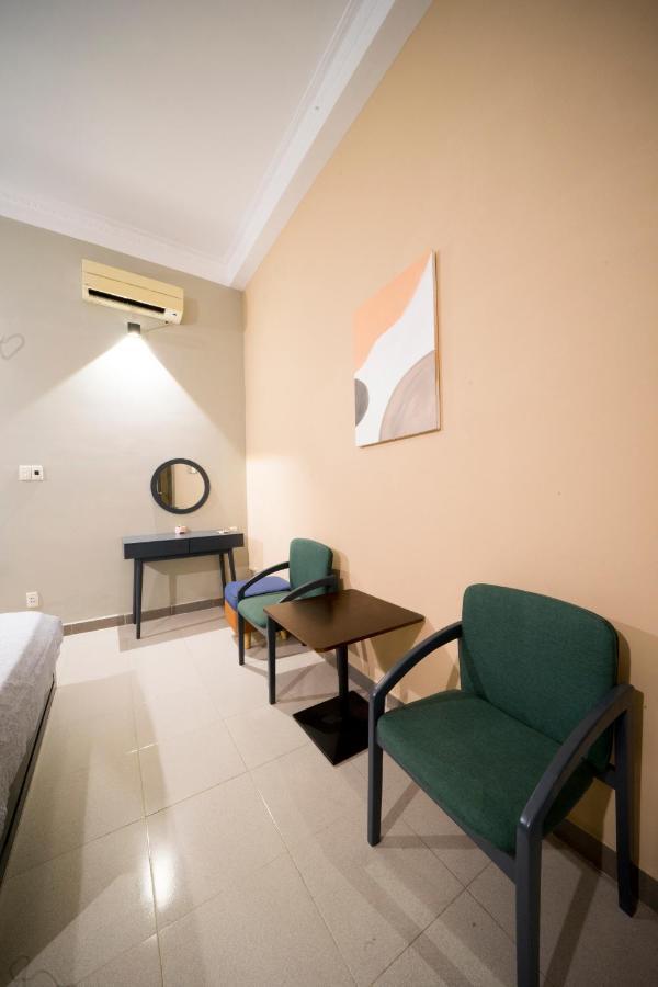 Happy Saigon Hostel *