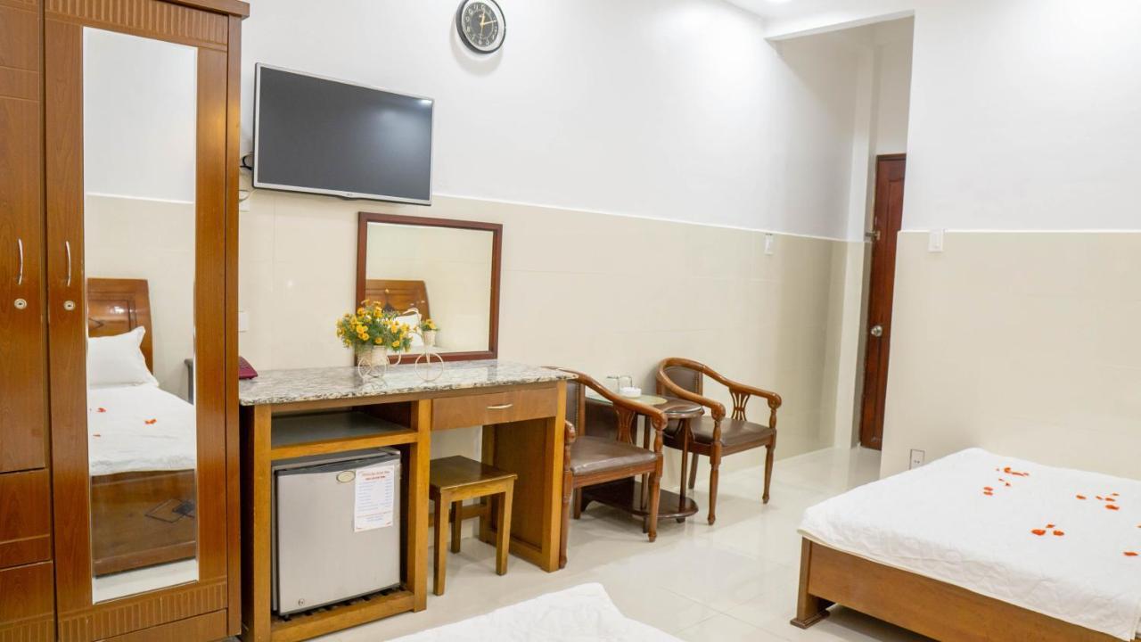 Xuan Dan * Ho Chi Minh City
