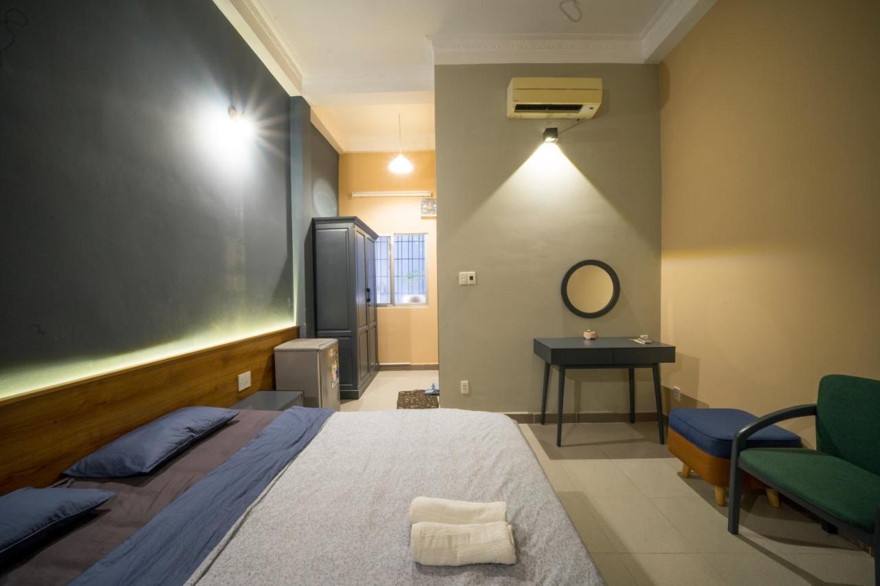 Happy Saigon Hostel *