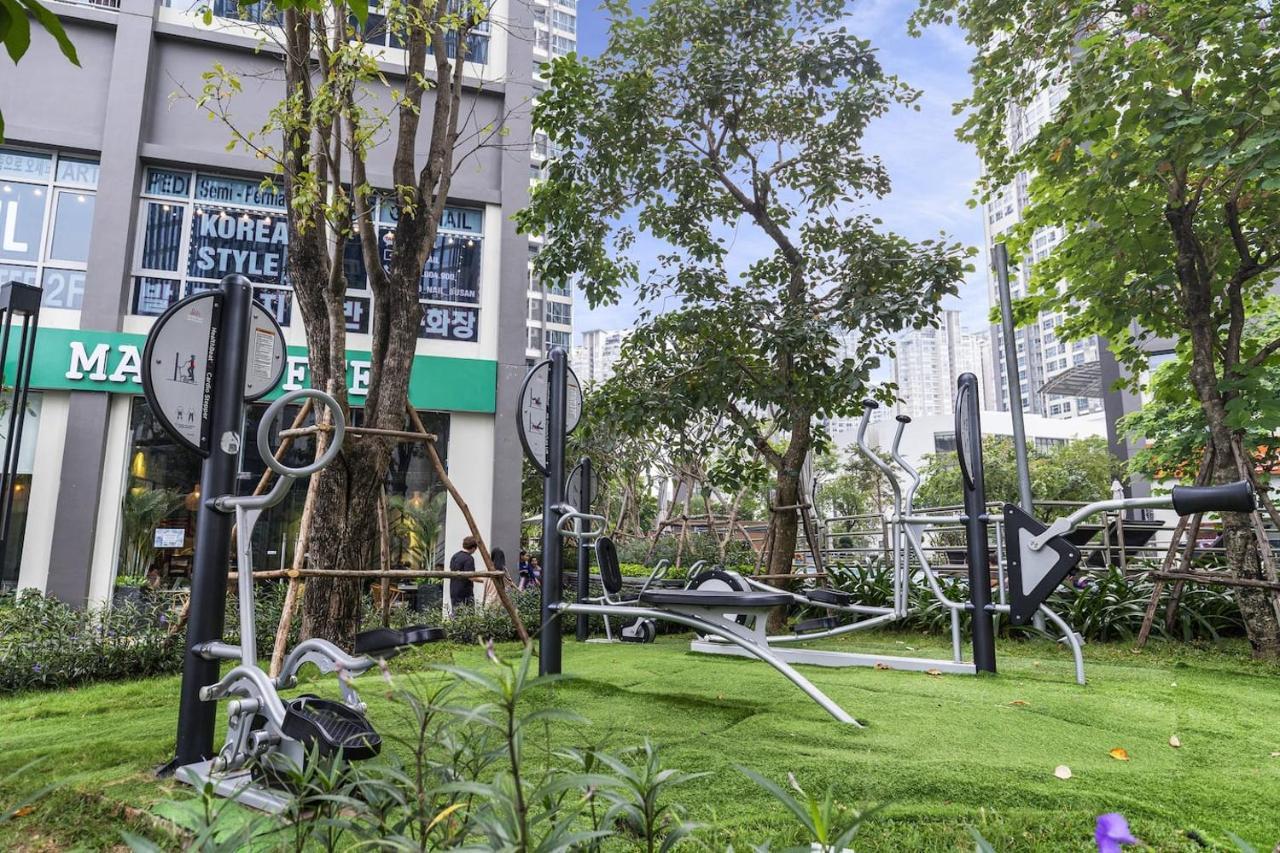 Landmark 81 * TP. Hồ Chí Minh