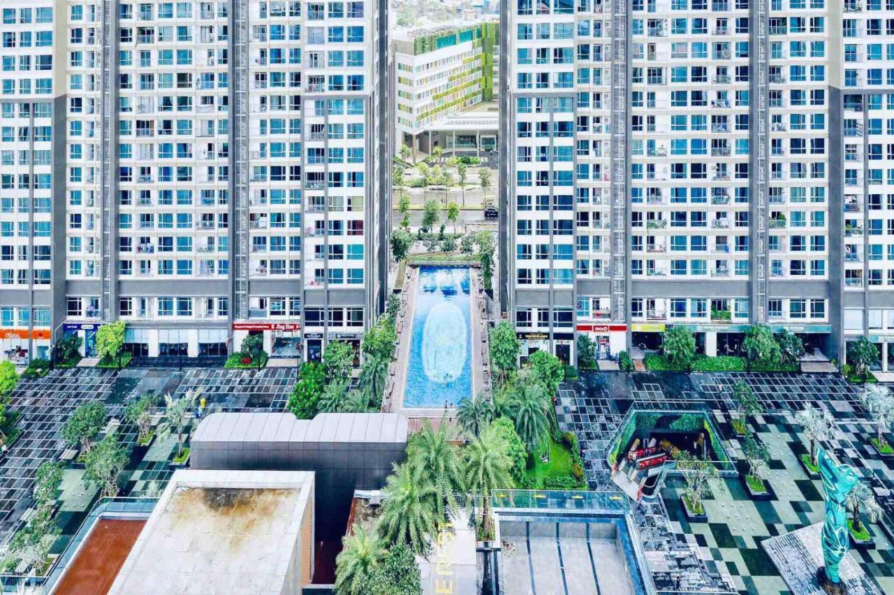 Landmark 81 *