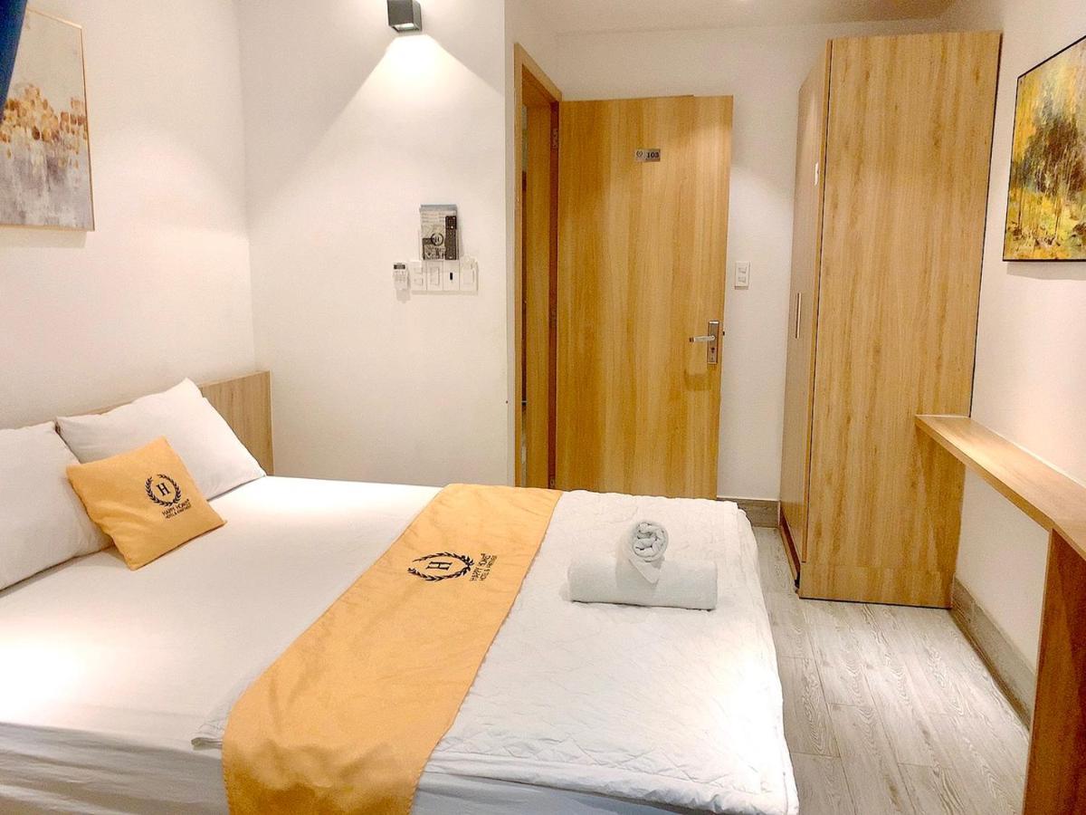 Happyhomes 102 Luxury Bui Vien * Ho Chi Minh City
