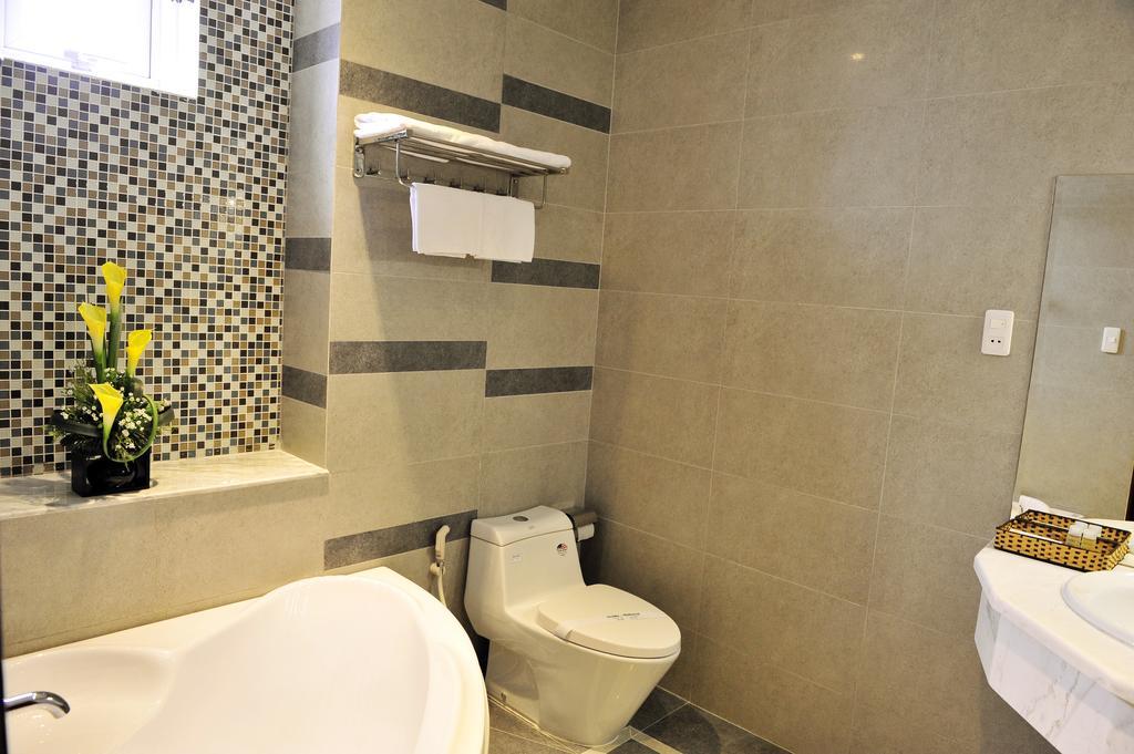 Phoenix Saigon 2* Ho Chi Minh City