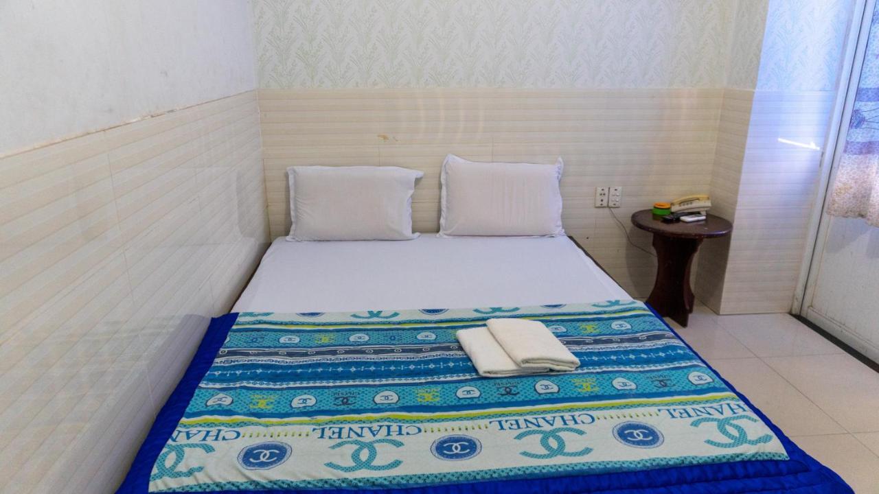 Quynh Anh Hotel 2*