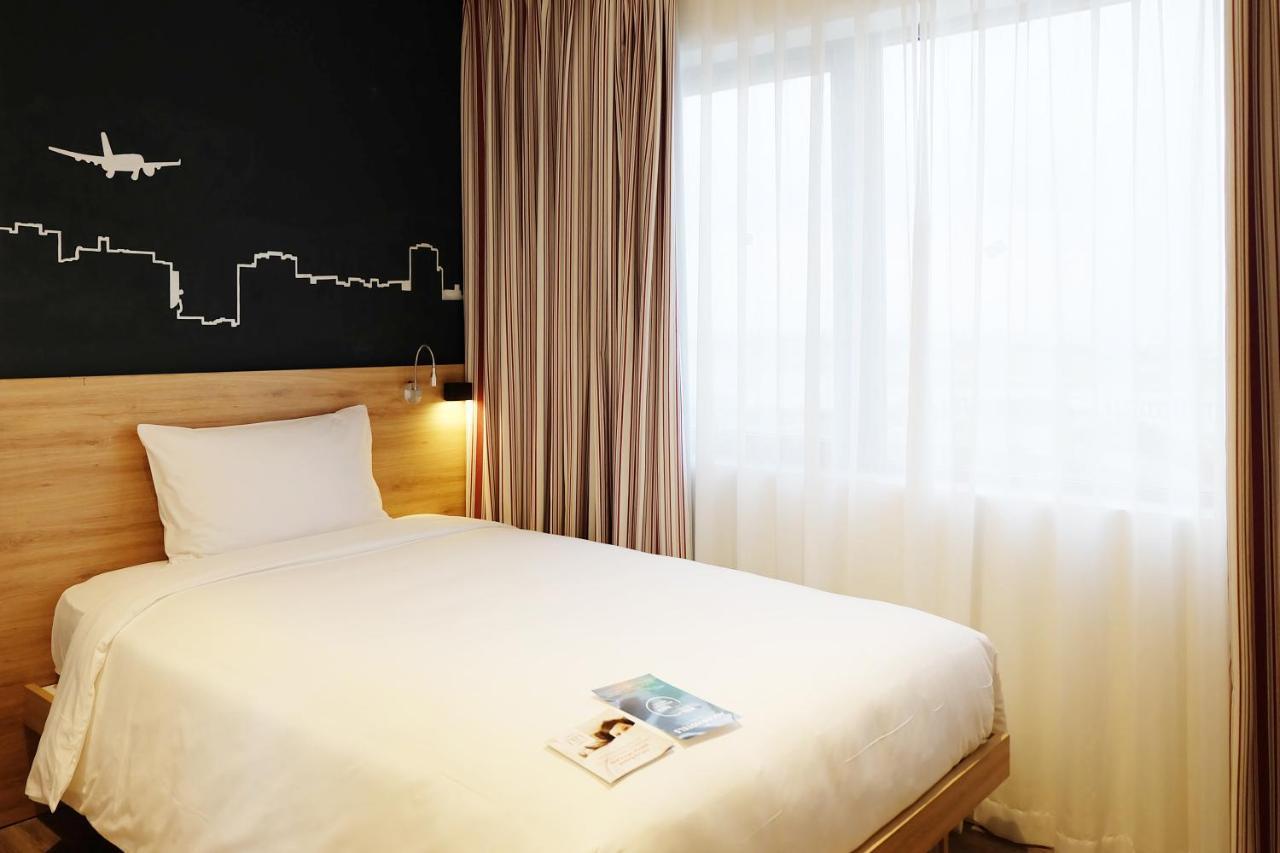 Ibis Saigon Airport Hotel