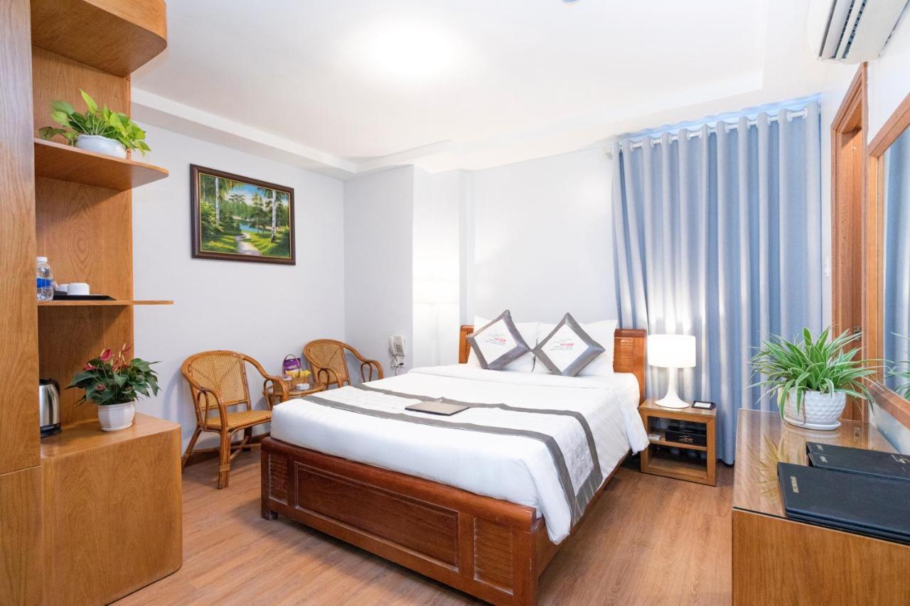 Reddoorz Yen Nam Hoang Van Thu 3*