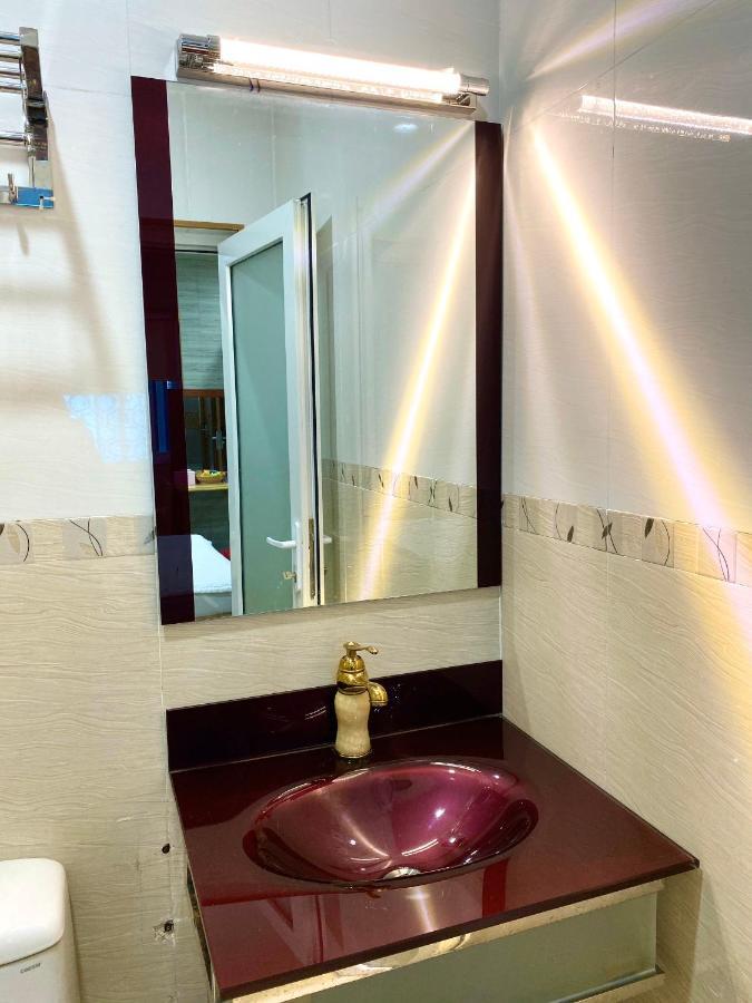 Hoang Quan Love hotel *