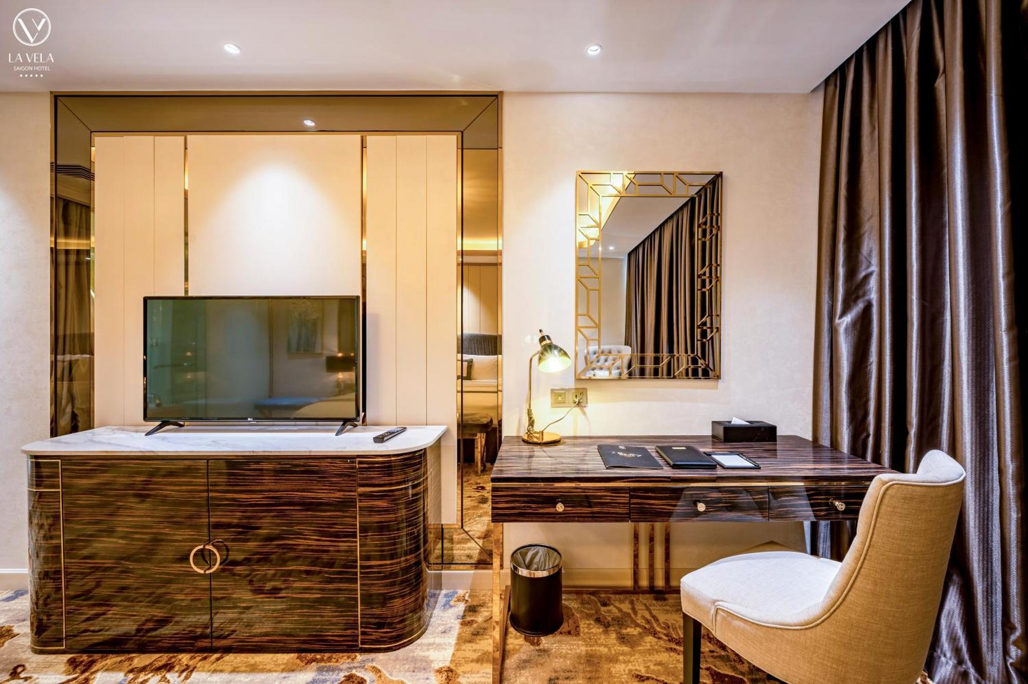 La Vela Saigon 5*