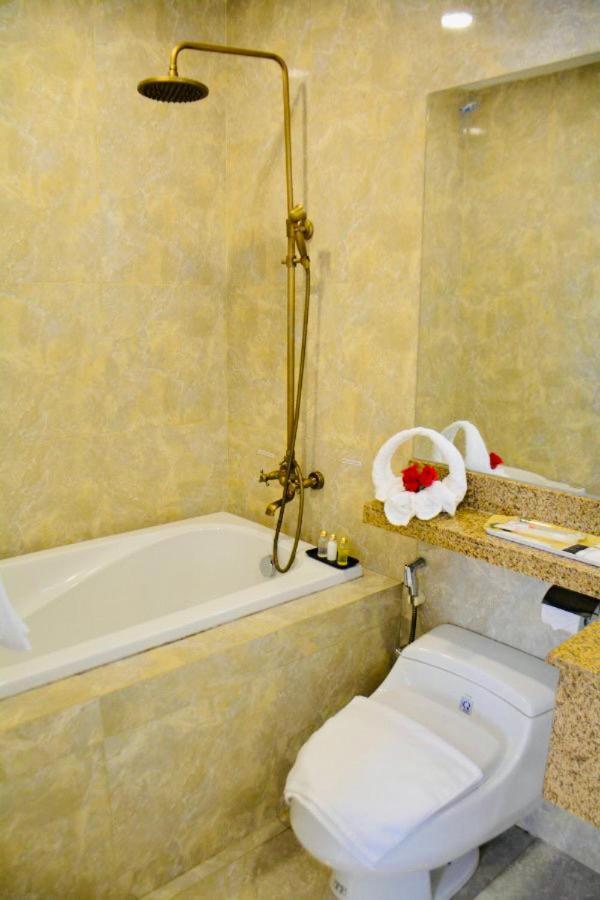 Golden & Hotel 3*