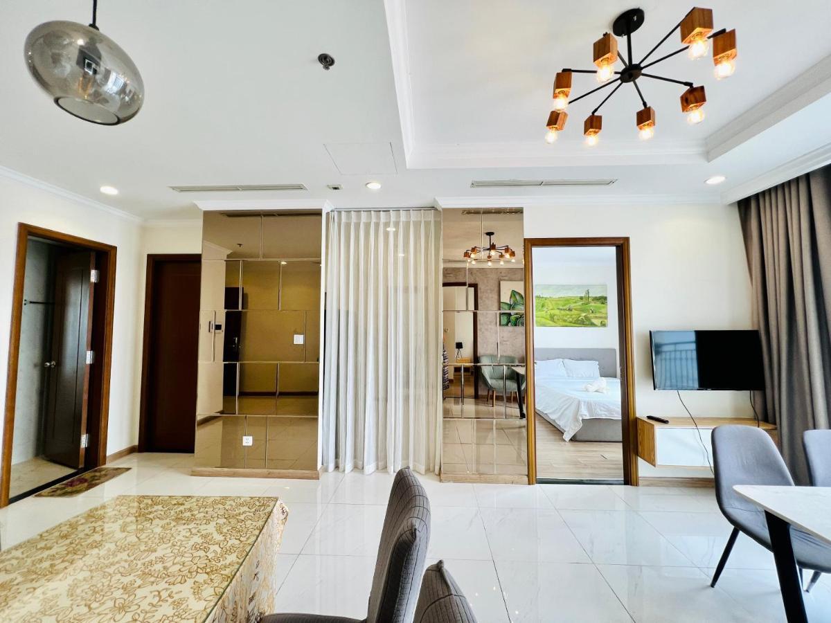 Vinhomes Landmark 81 *