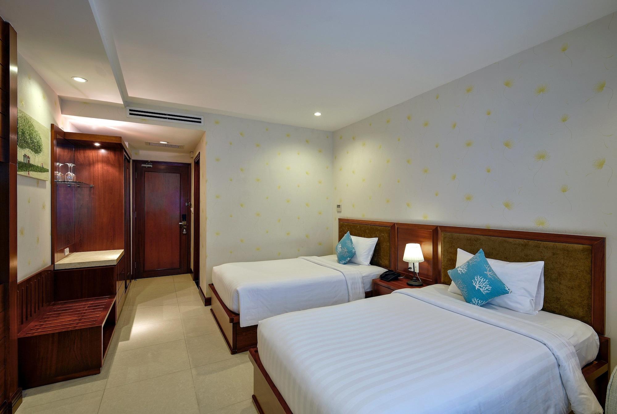 Aquari 3*