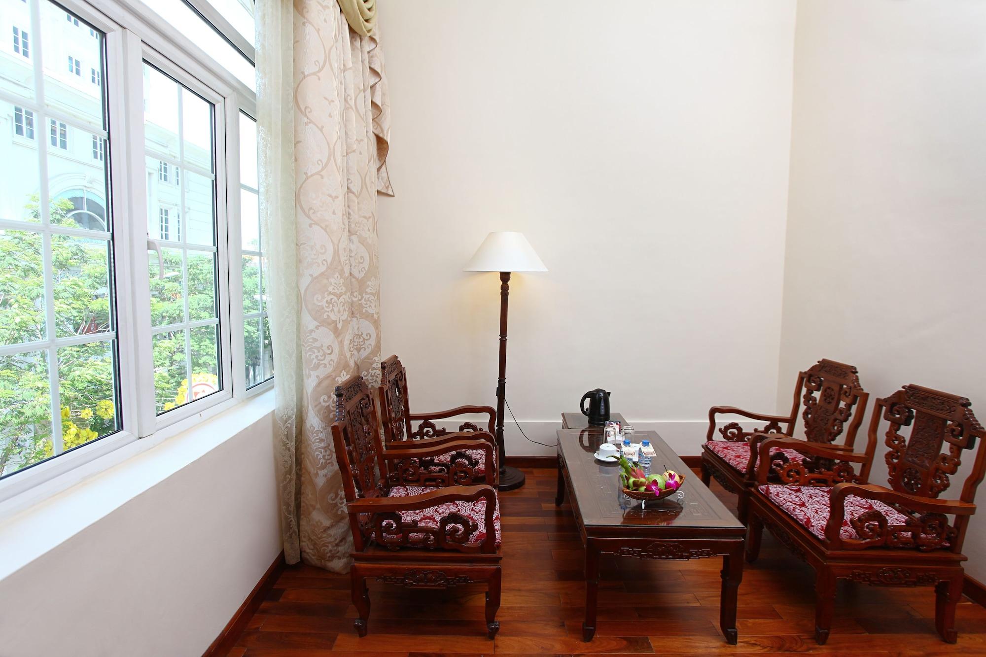 Hotel Continental Saigon 4*