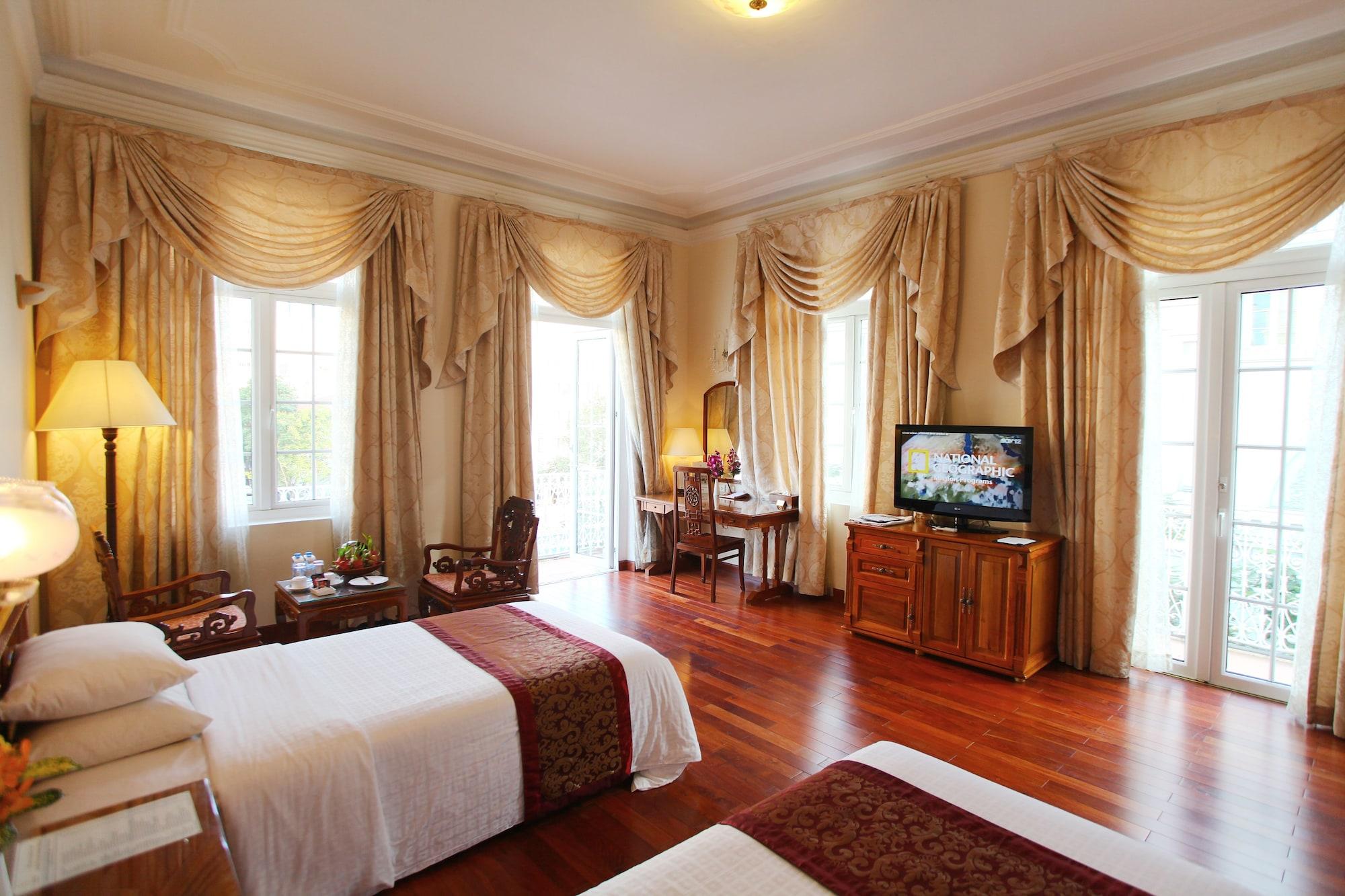 Continental Saigon 4*