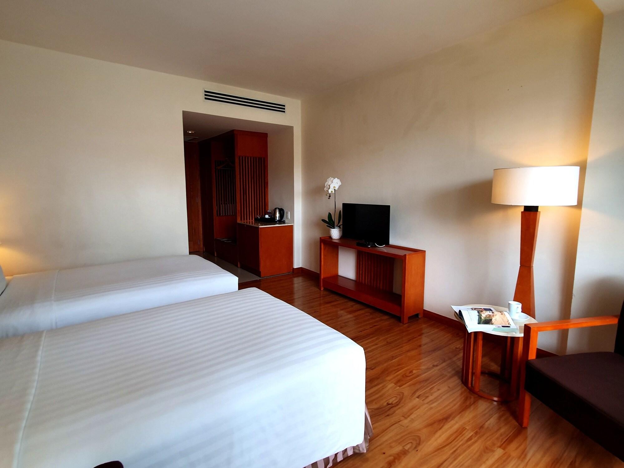 Saigon Khách sạn