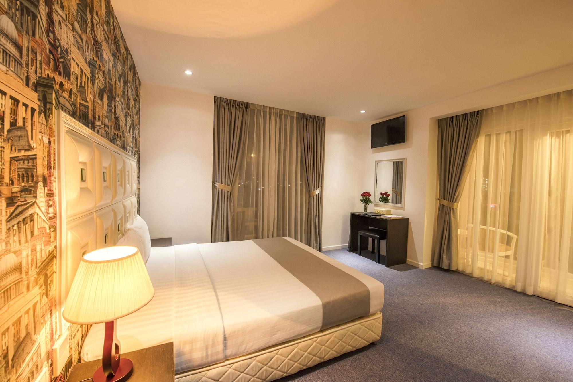 Golden Crown Hotel