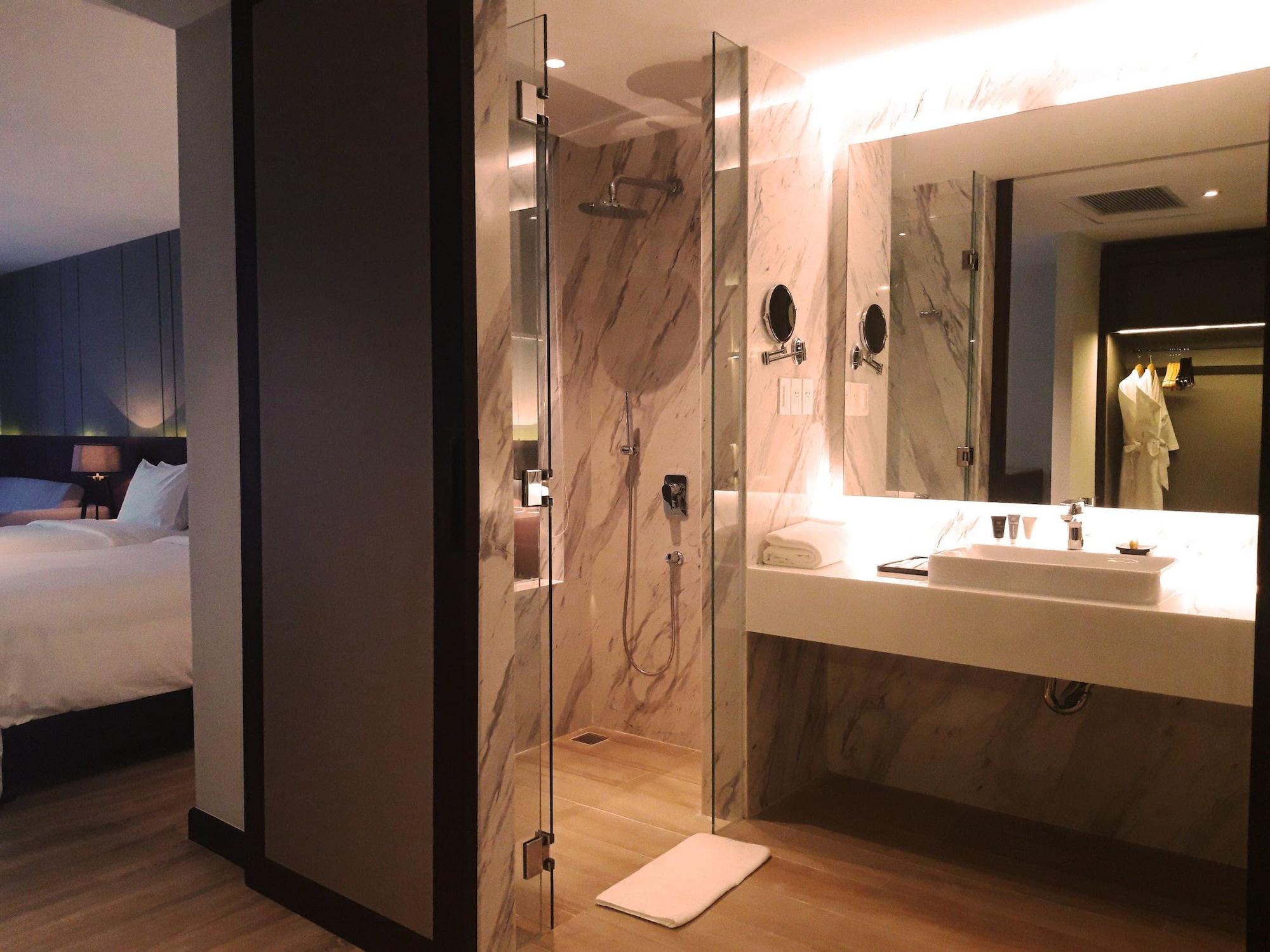 Amena Residences & Managed By Melia Hotel 4*