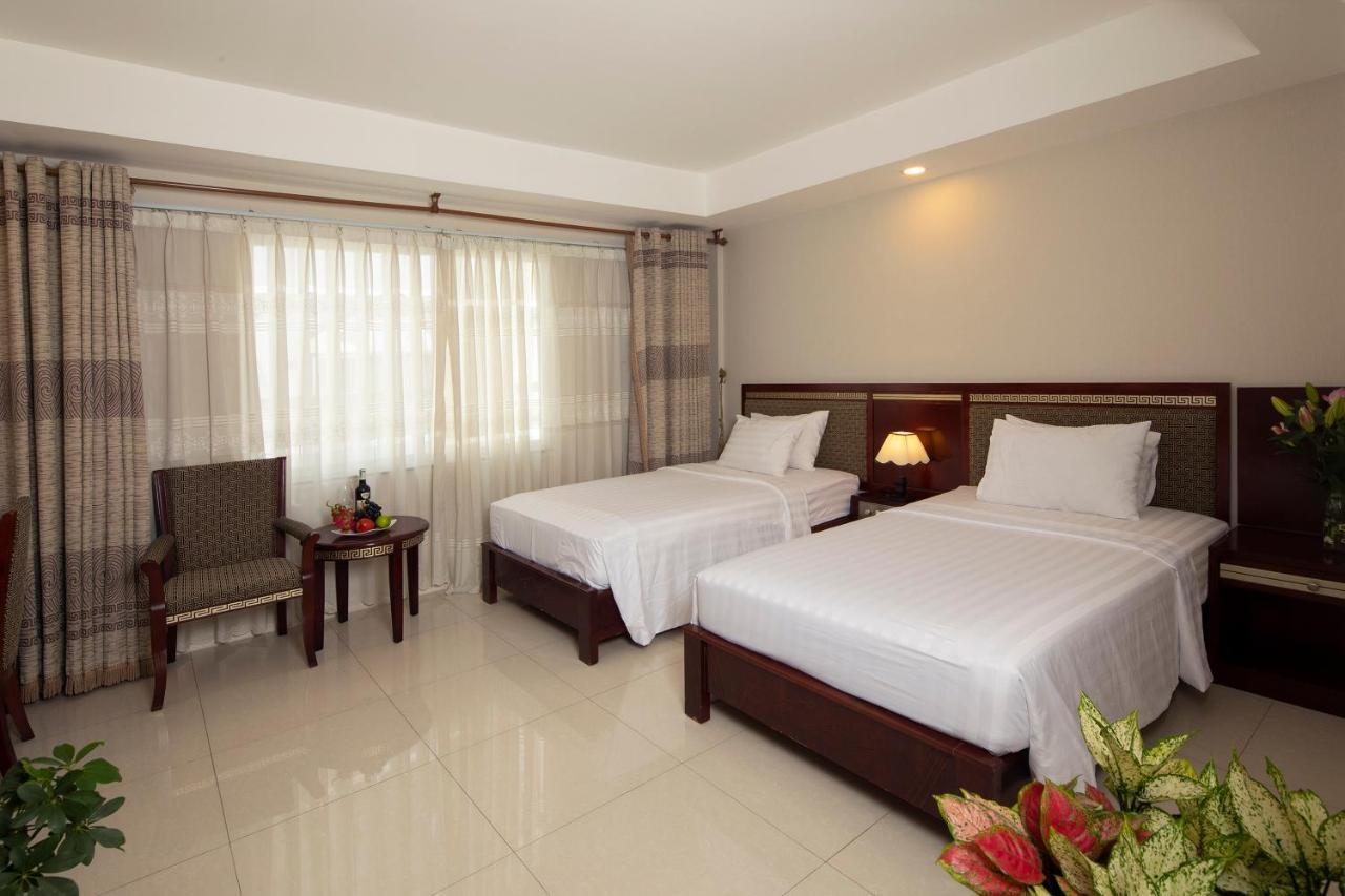 Sunshine Boutique Phu My Hung 3*