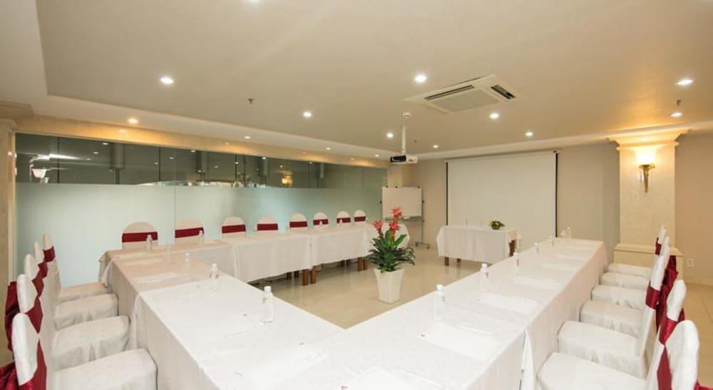 White Lion Hotel