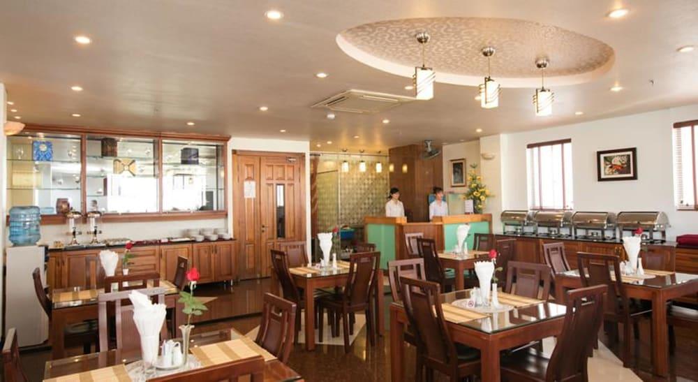 White Lion Hotel