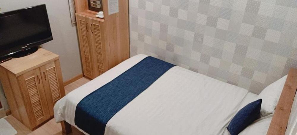 Hanz Luân Vũ Khách sạn hẻo lánh 2*