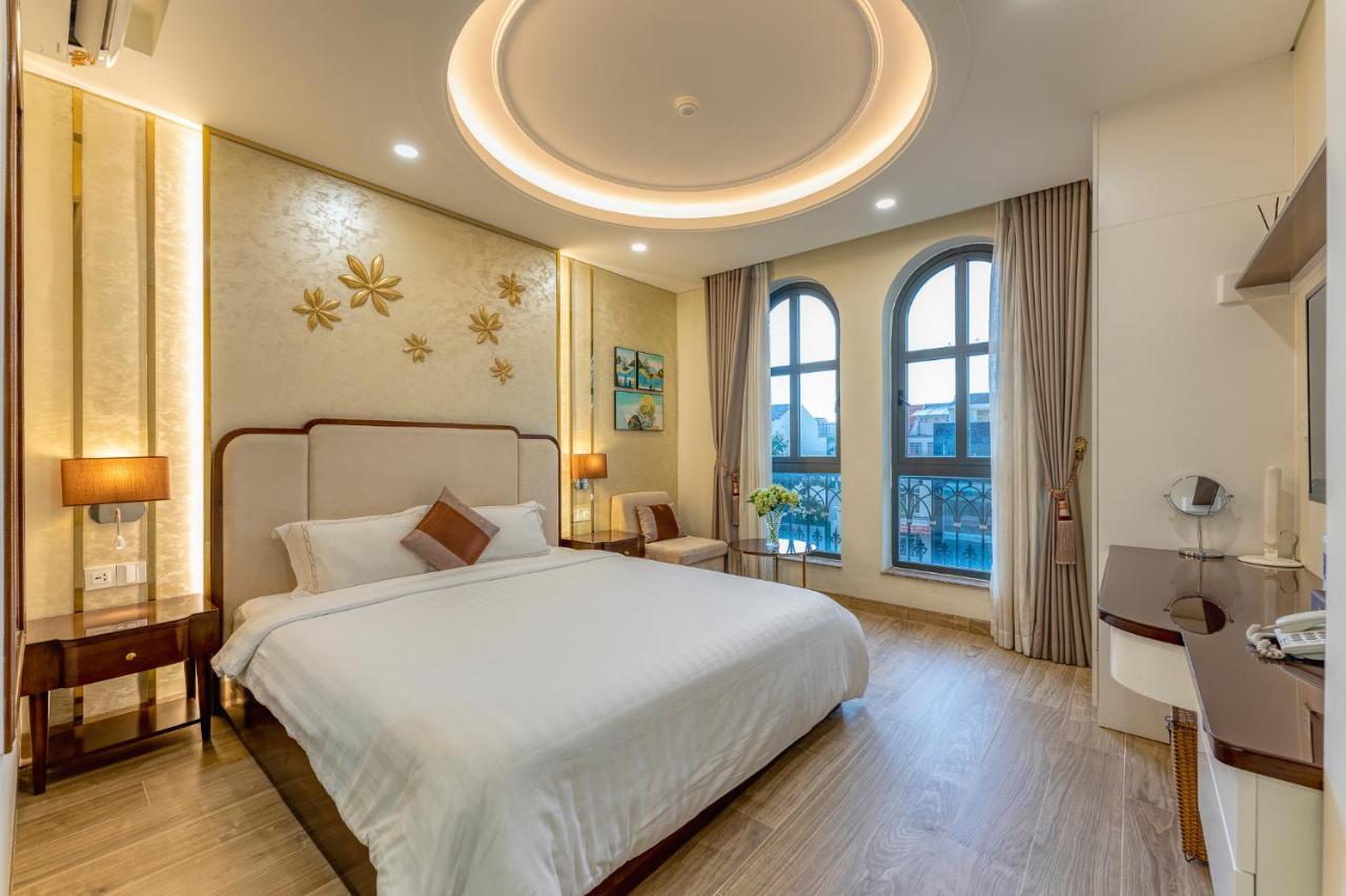Hotel Golden Tree & 3*