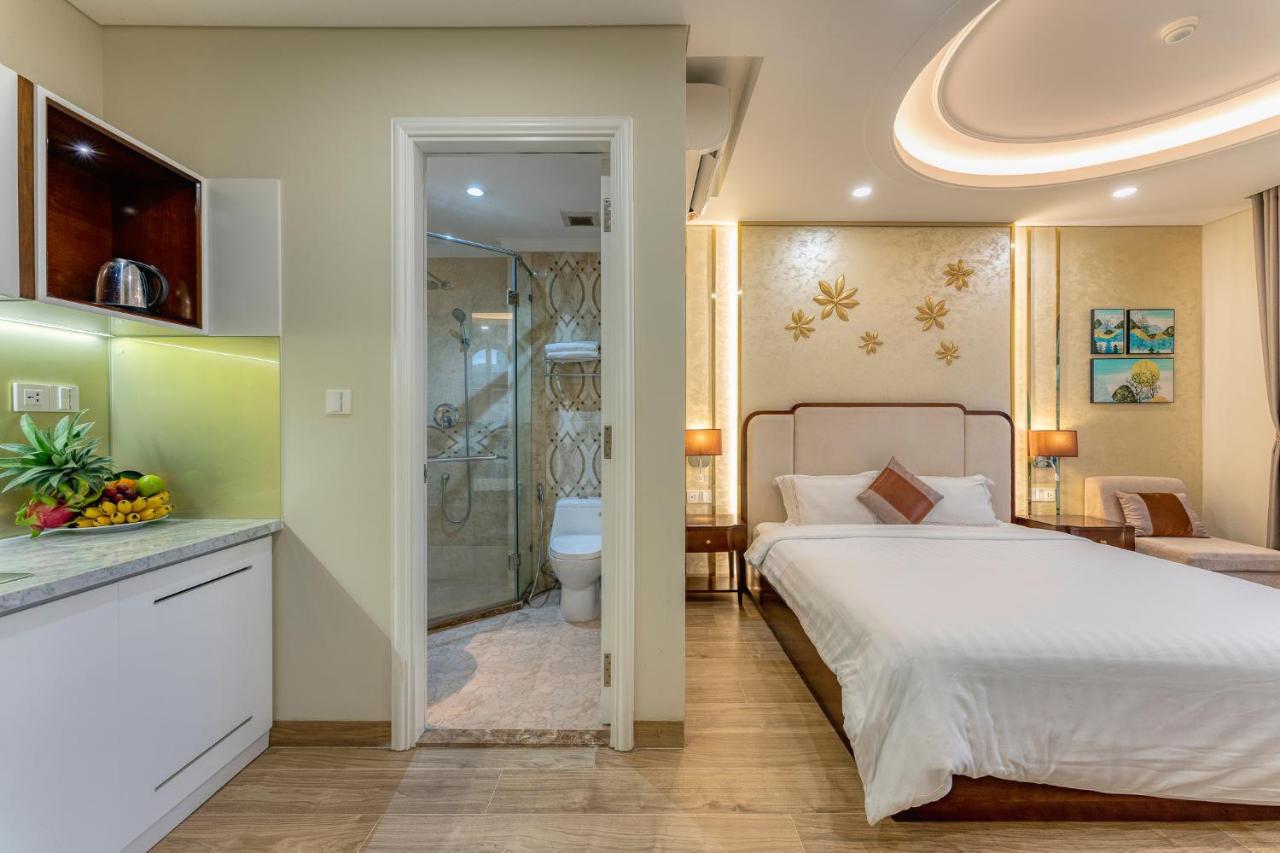 Golden Tree & Hotel 3*