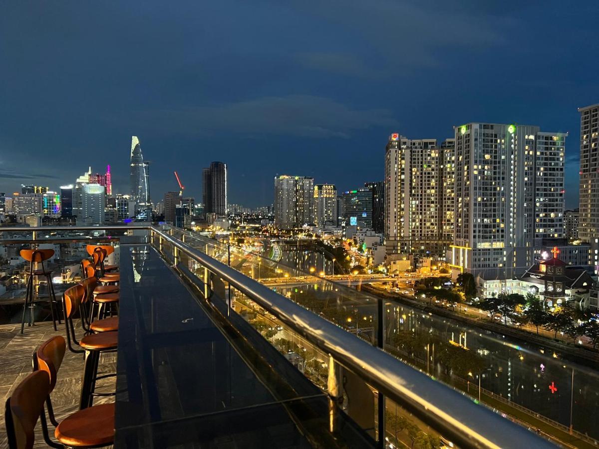 Hotel The Arrivals 4*