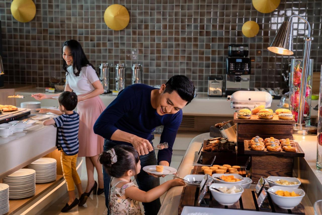 & Saigon Airport By Ihg