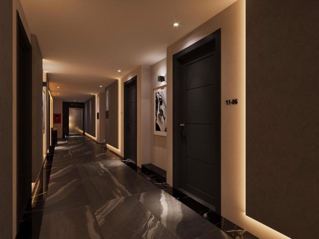 Cozrum Lux - The Arrivals Ho Chi Minh City