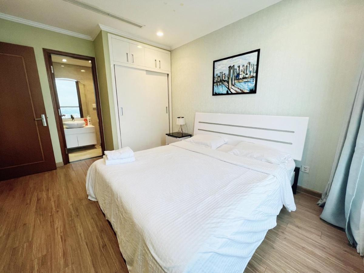 Vinhomes Central Park - Christine Properties Apartment *