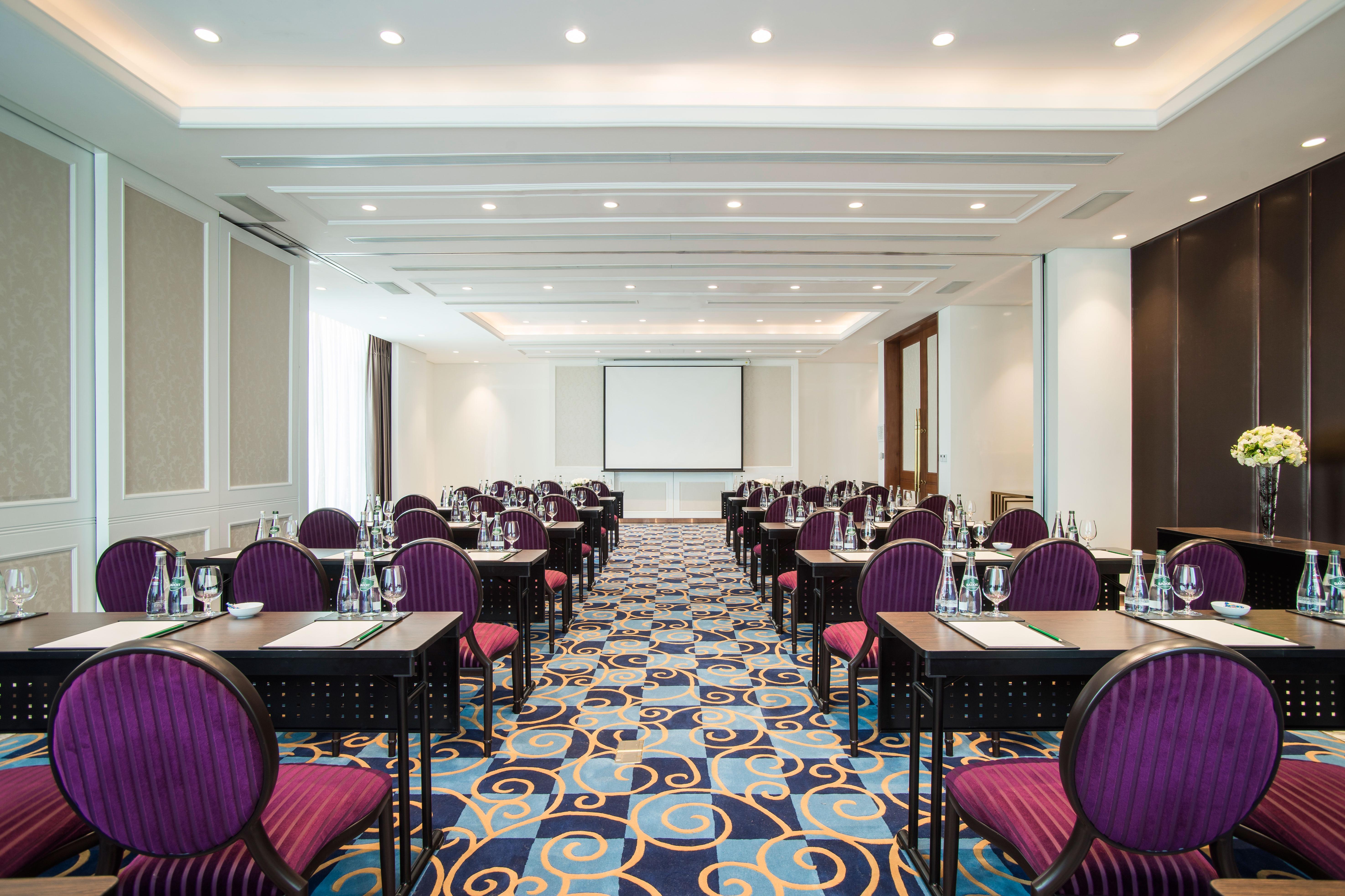 The Reverie Saigon Hotel 5*