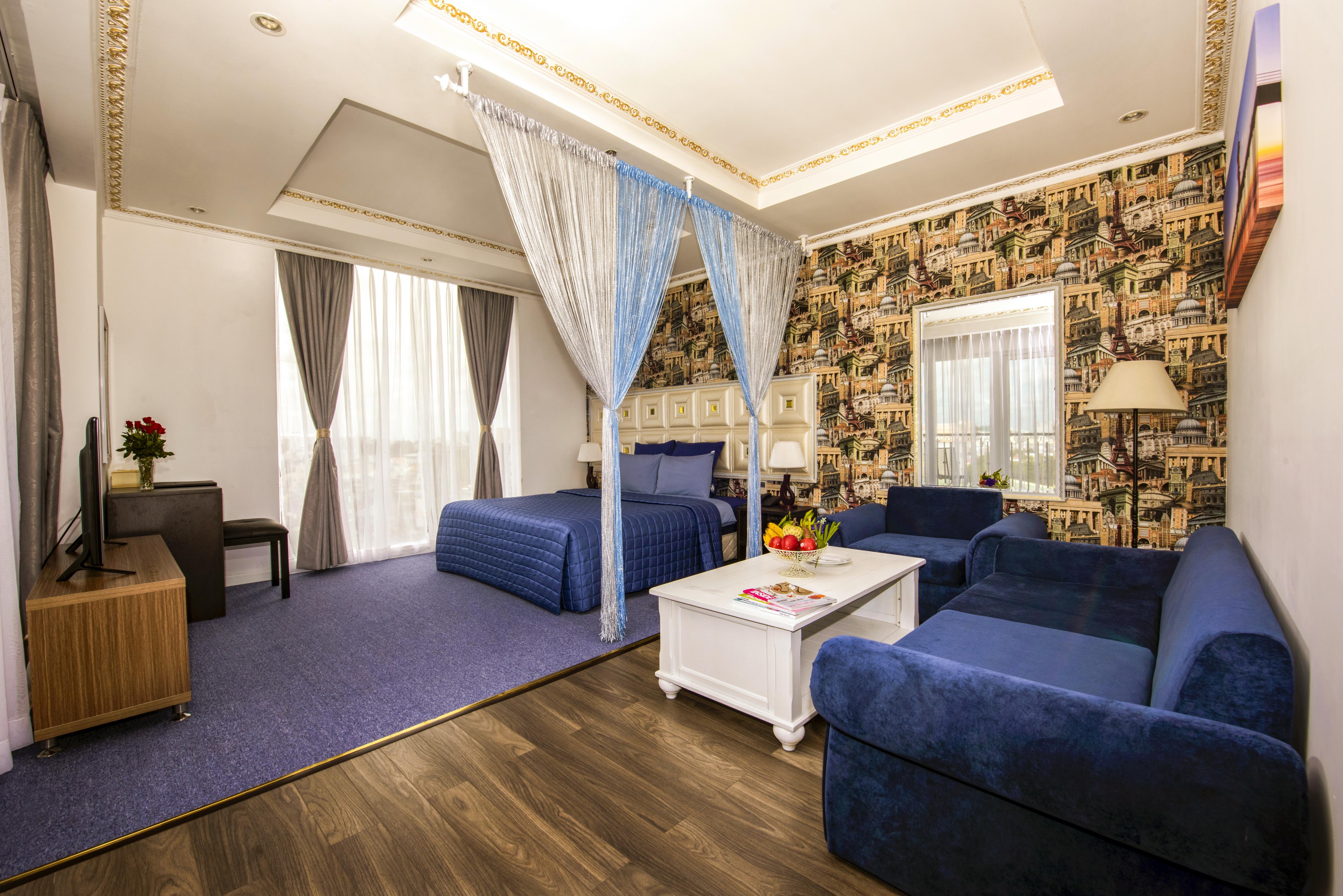 Golden Crown Hotel 3*