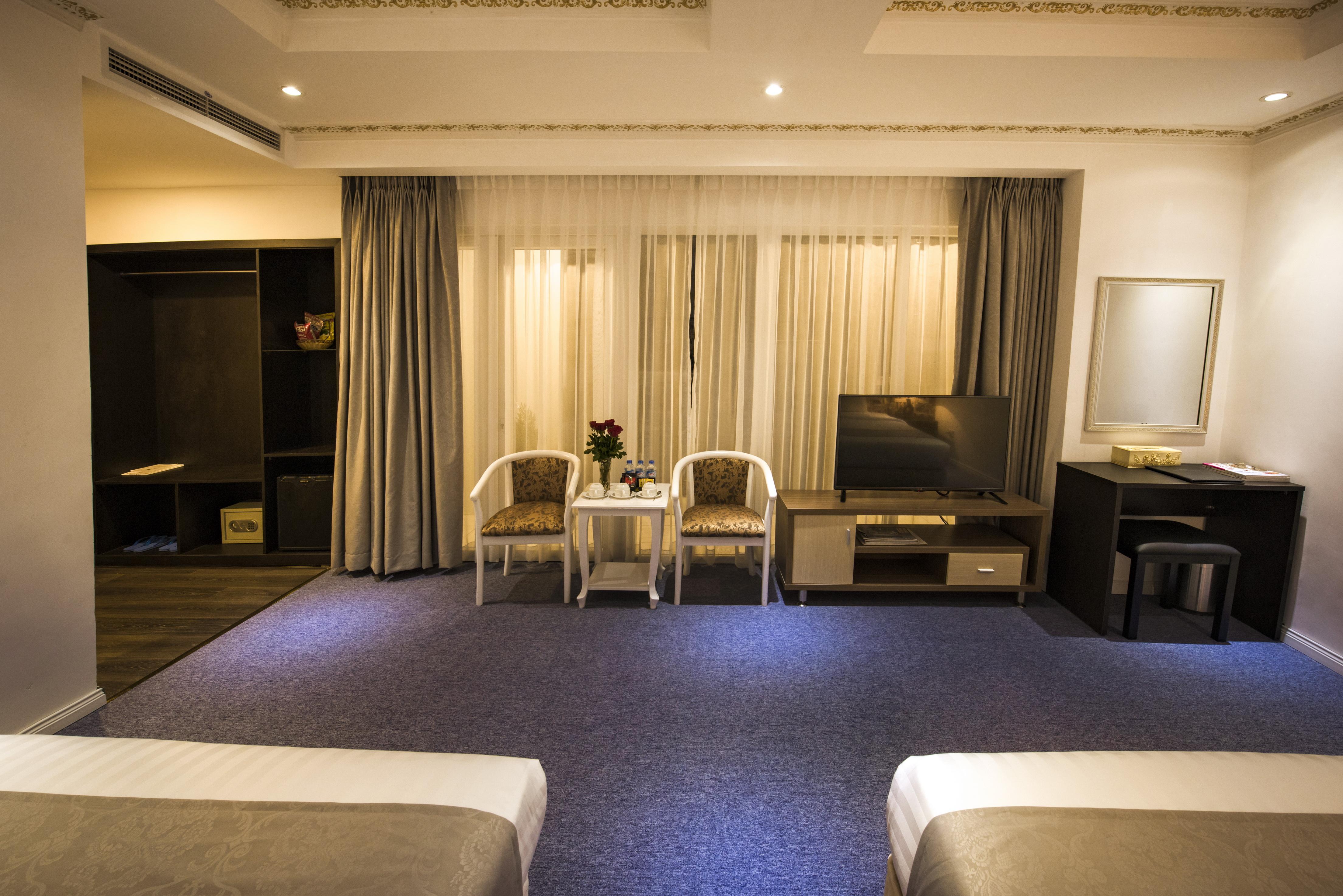 Hotel Golden Crown 3*