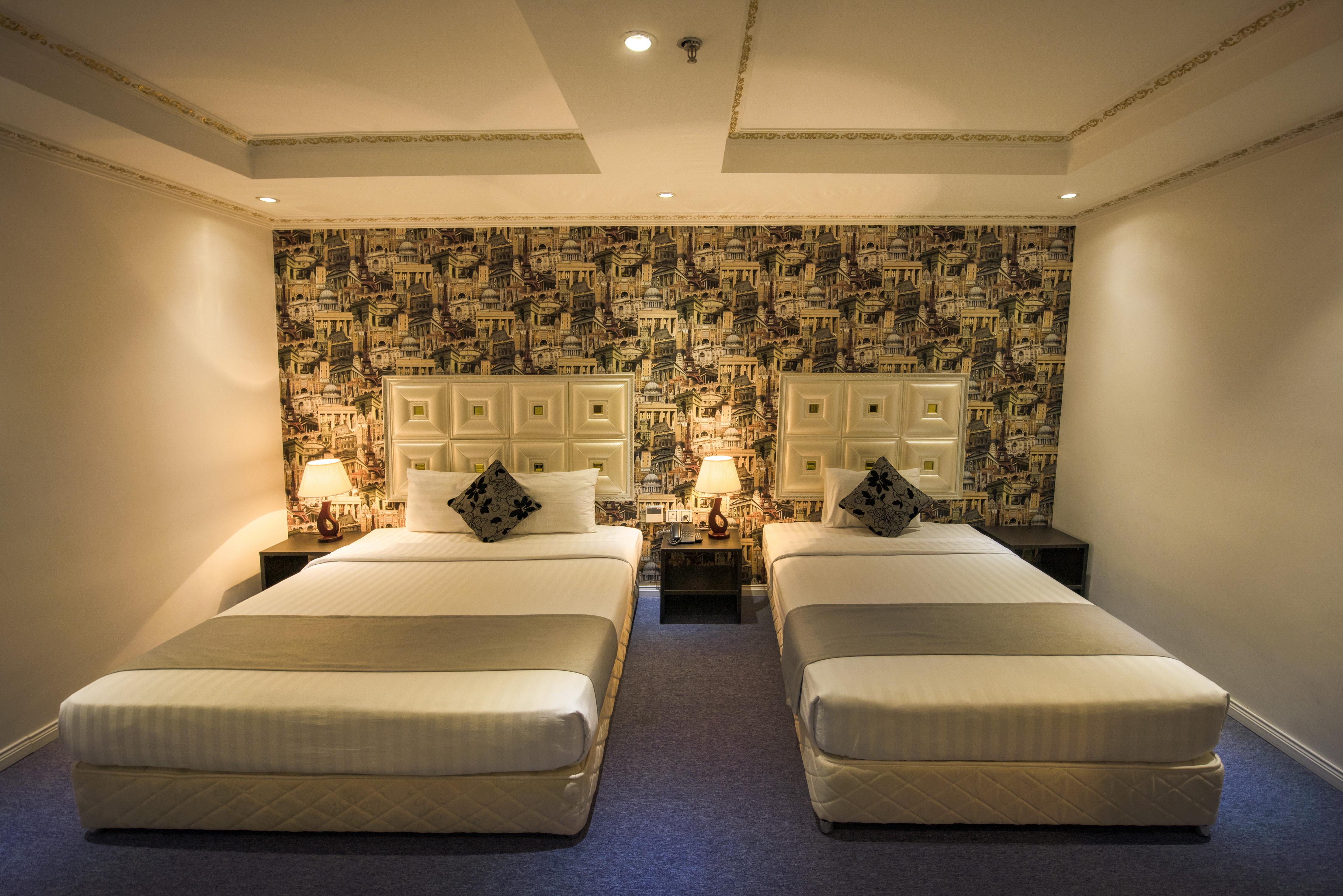Hotel Golden Crown