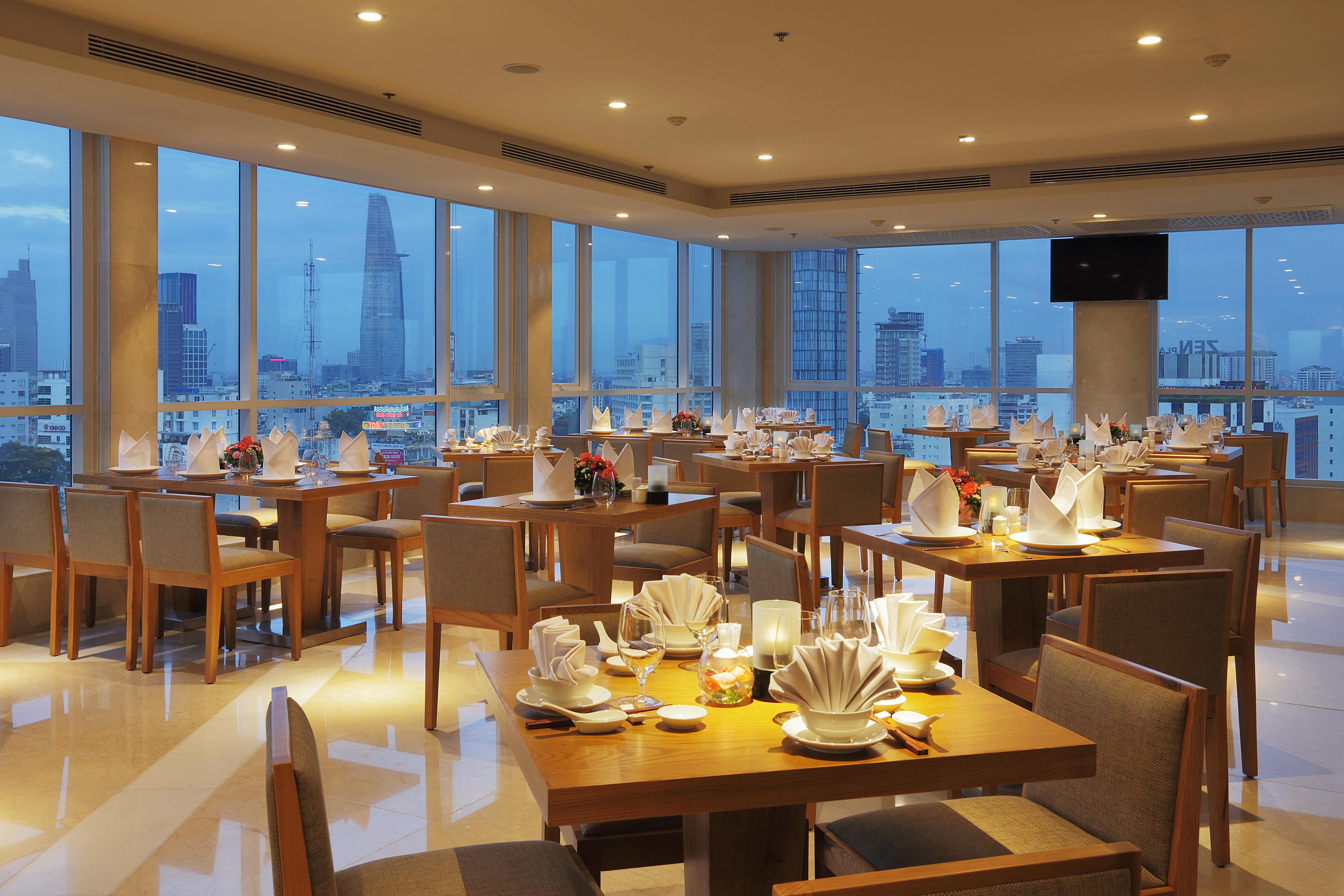 Harmony Saigon & 4*