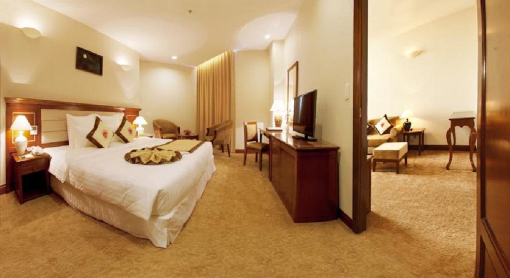 Tan Son Nhat Saigon Hotel 5*