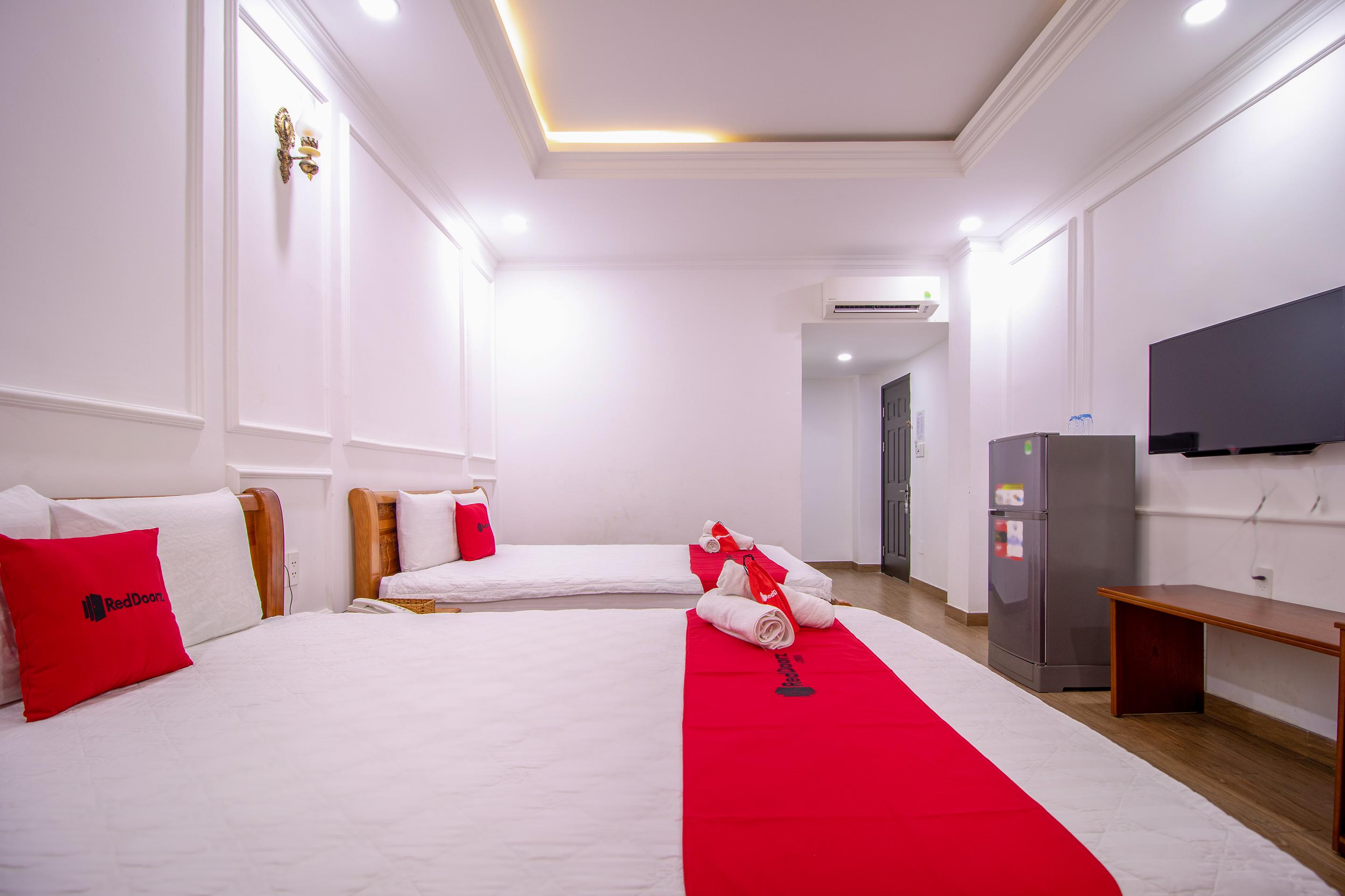 Reddoorz Near Phan Xich Long 3*