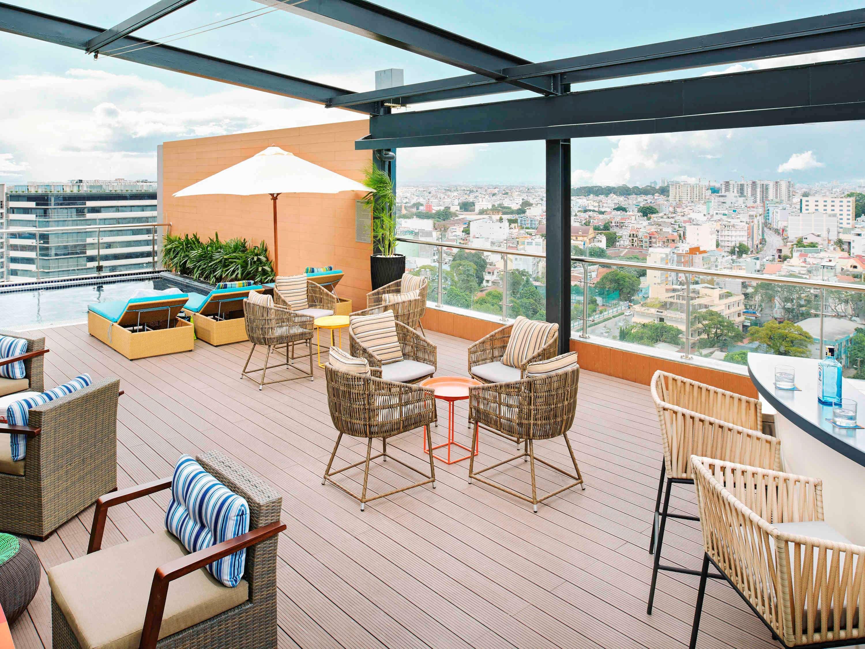 Ibis Saigon Airport Hotel 4*