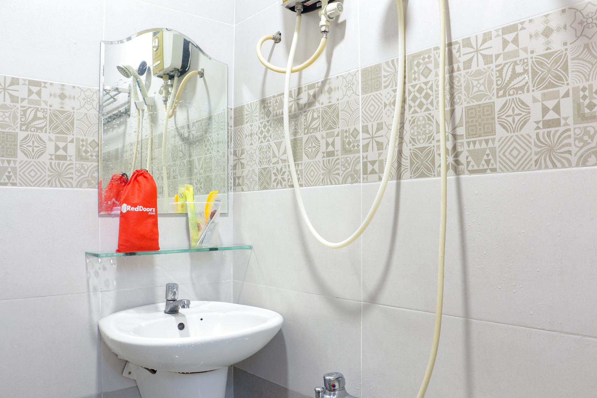 Diamond Cmt8 - Gan Am Thuc Dem Sai Gon Hotel 2*
