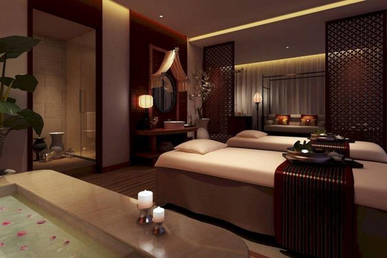 La Vela Saigon 5*